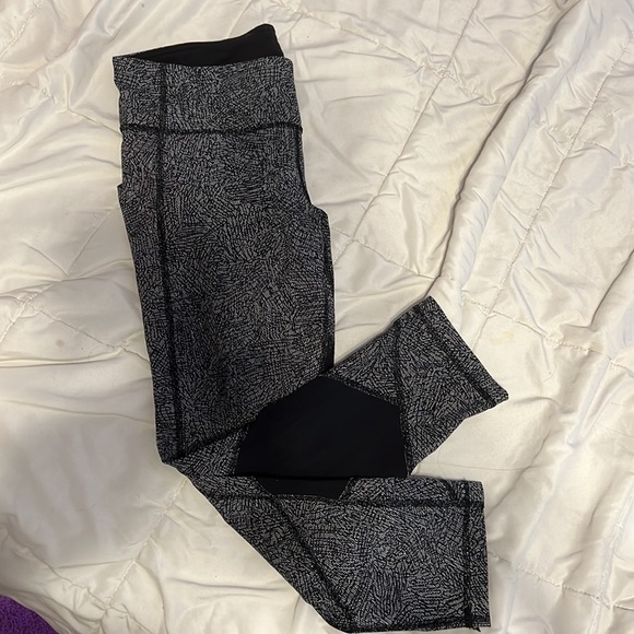Lululemon leggings - Picture 3 of 3